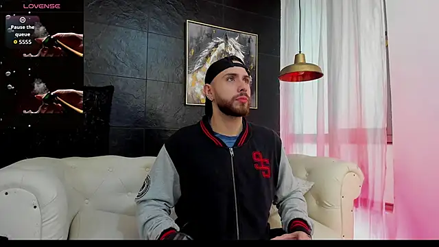 Snapshot of Maximo_Wolff chatting on 14, 11, 2025 Maximo Wolff online show from 14, 11, 2025