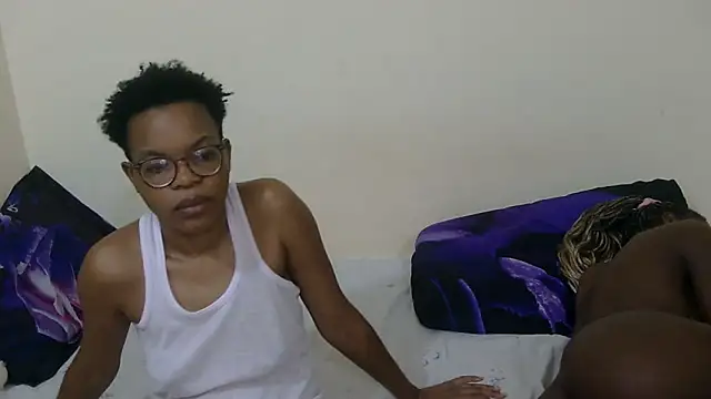 Snapshot of Miss-Hennessy chatting on 15, 11, 2025 Miss-Hennessy online show from 15, 11, 2025