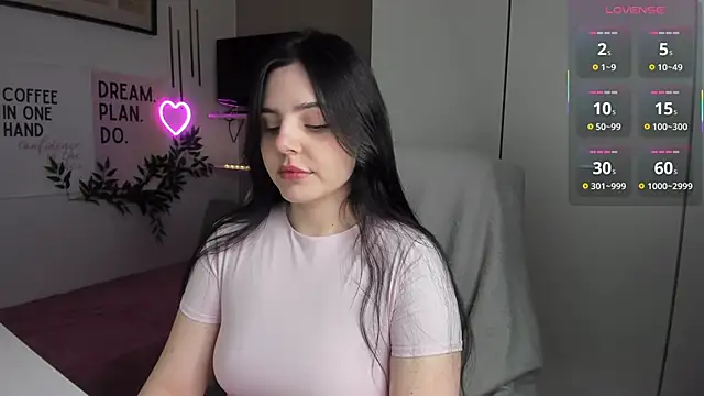 LiaWoow online show from 21, 11, 2025