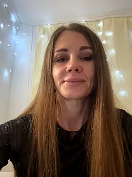 LucieMack online show from 16, 10, 2025