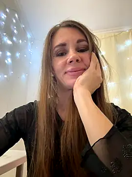 LucieMack online show from 20, 10, 2025