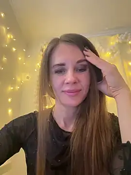 LucieMack online show from 10, 2, 2026