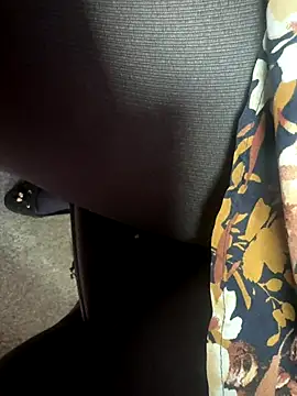 HiddenHoneyLDN online show from 24, 10, 2025