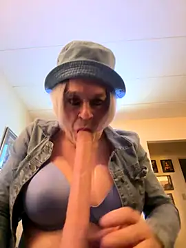 Tammyhoney1970 online show from 4, 10, 2025