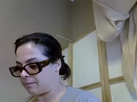 ITALIANASISIXX online show from 19, 1, 2025