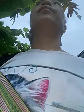 Snapshot of Lai005 chatting on 13, 10, 2025 Lai005 online show from 13, 10, 2025