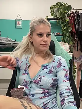 Snapshot of TheRealJessyLey chatting on 2, 11, 2025 TheRealJessyLey online show from 2, 11, 2025