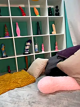 Snapshot of TheRealJessyLey chatting on 17, 11, 2025 TheRealJessyLey online show from 17, 11, 2025