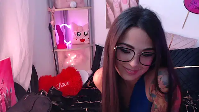 Snapshot of Tyna_Veliksa chatting on 21, 10, 2025 Tyna Veliksa online show from 21, 10, 2025