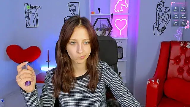 Snapshot of lau_ra_queen chatting on 10, 9, 2025 lau ra queen online show from 10, 9, 2025