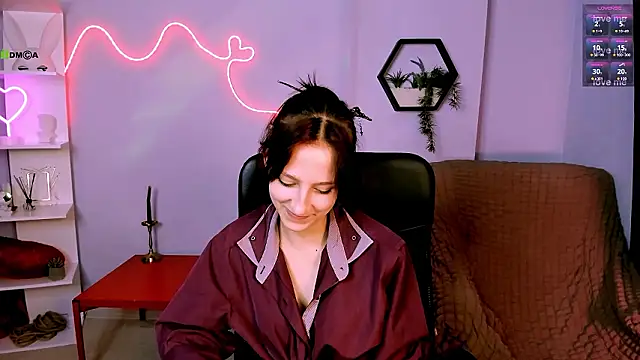 lau ra queen online show from 4, 2, 2026