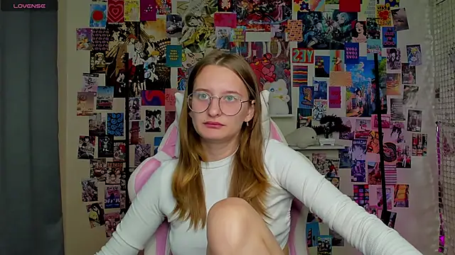 Maryyy May online show from 19, 9, 2025