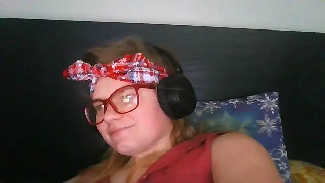 Moonolighta online show from 28, 10, 2025