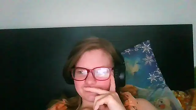 Snapshot of Moonolighta chatting on 3, 3, 2026 Moonolighta online show from 3, 3, 2026