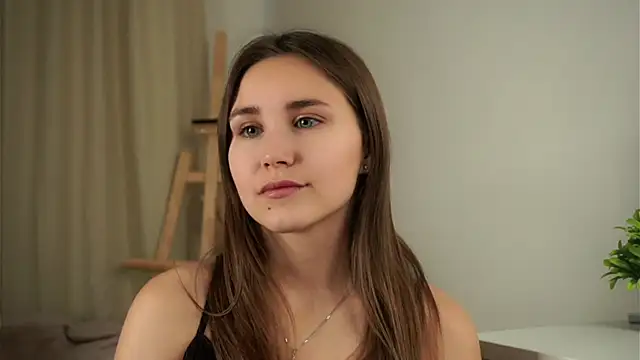 Snapshot of EthalFlowers chatting on 11, 10, 2025 EthalFlowers online show from 11, 10, 2025