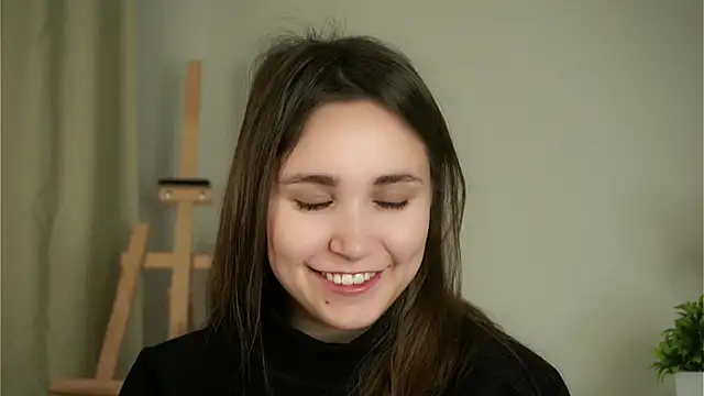 Snapshot of EthalFlowers chatting on 19, 10, 2025 EthalFlowers online show from 19, 10, 2025