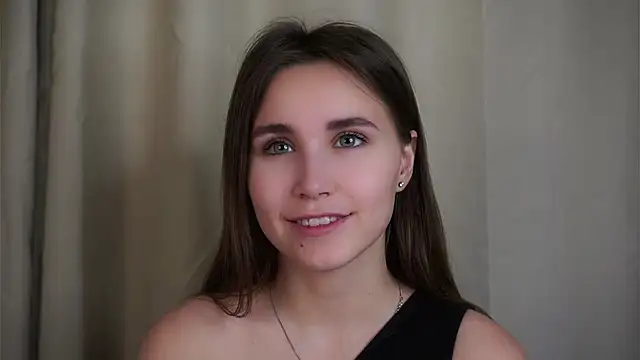 Snapshot of EthalFlowers chatting on 9, 11, 2025 EthalFlowers online show from 9, 11, 2025