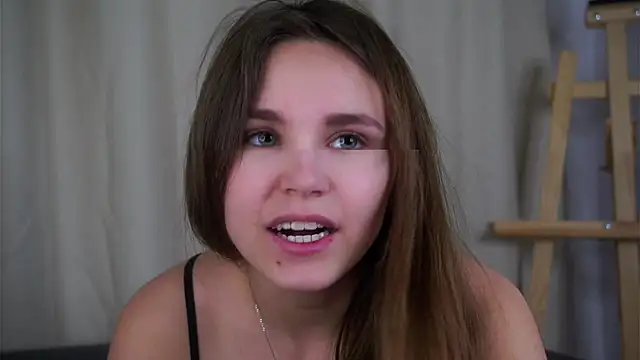 Snapshot of EthalFlowers chatting on 13, 11, 2025 EthalFlowers online show from 13, 11, 2025