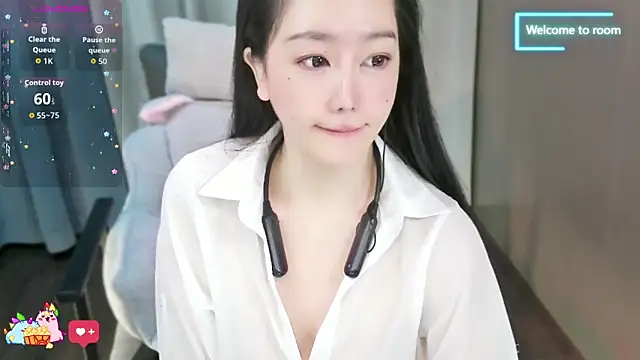 Snapshot of LINLIN-2025 chatting on 1, 11, 2025 LINLIN-2025 online show from 1, 11, 2025