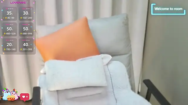 Snapshot of LINLIN-2025 chatting on 15, 11, 2025 LINLIN-2025 online show from 15, 11, 2025