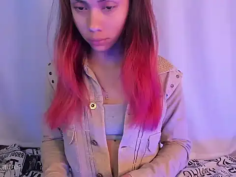 Laurenn 2 online show from 17, 11, 2025