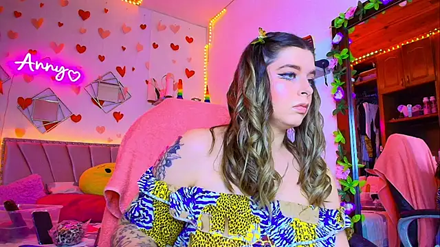 Anny Hurtado online show from 23, 9, 2025