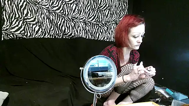 Snapshot of Splash_Queen420 chatting on 19, 11, 2025 Splash Queen420 online show from 19, 11, 2025