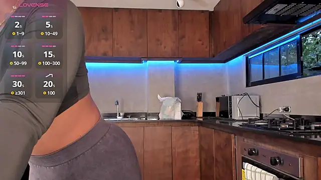 alisonn moon online show from 17, 10, 2025