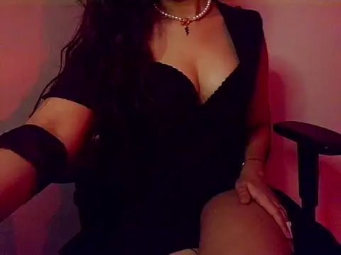 Snapshot of redruby_xoxo chatting on 27, 3, 2026 redruby xoxo online show from 27, 3, 2026