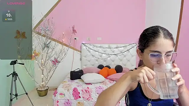 Snapshot of sofi_san chatting on 12, 11, 2025 sofi san online show from 12, 11, 2025