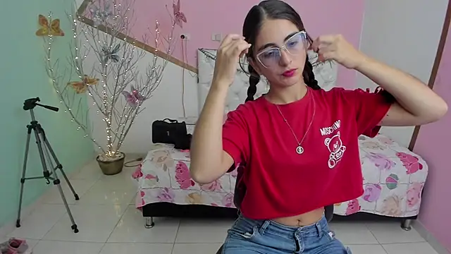 Snapshot of sofi_san chatting on 21, 11, 2025 sofi san online show from 21, 11, 2025