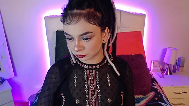 Snapshot of elapetitie chatting on 10, 11, 2025 elapetitie online show from 10, 11, 2025