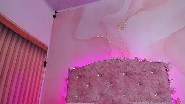 Mila grace  online show from 16, 10, 2025