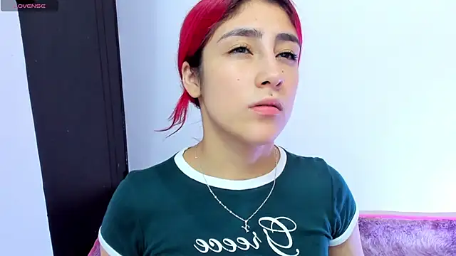 Snapshot of adahraa_younng chatting on 21, 10, 2025 adahraa younng online show from 21, 10, 2025