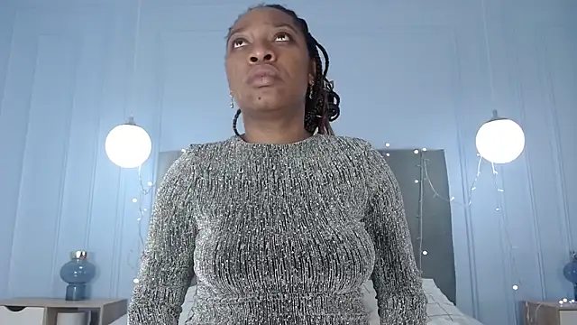 Snapshot of NatashaSilver chatting on 19, 9, 2025 NatashaSilver online show from 19, 9, 2025