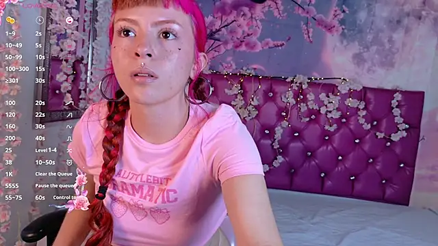 NIna Kitty  online show from 3, 12, 2025