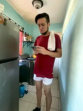 Snapshot of Alexitho25 chatting on 29, 10, 2025 Alexitho25 online show from 29, 10, 2025