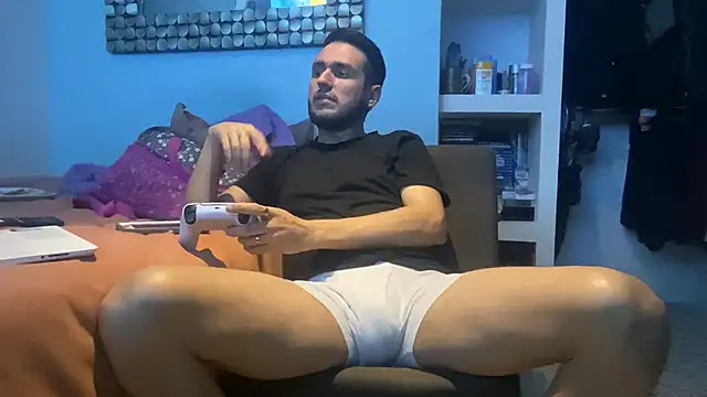 Snapshot of Alexitho25 chatting on 21, 11, 2025 Alexitho25 online show from 21, 11, 2025