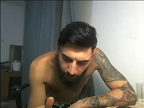 Snapshot of Alexgrc13 chatting on 15, 10, 2025 Alexgrc13 online show from 15, 10, 2025