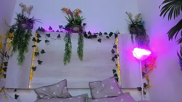 Angel superhuge online show from 10, 11, 2025