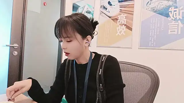 Snapshot of KKMM168 chatting on 21, 10, 2025 KKMM168 online show from 21, 10, 2025