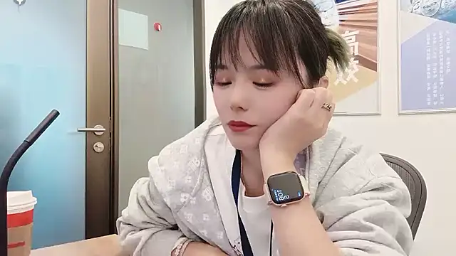 Snapshot of KKMM168 chatting on 5, 11, 2025 KKMM168 online show from 5, 11, 2025