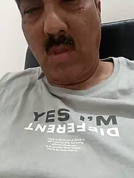 Snapshot of moonflower25 chatting on 15, 2, 2026 moonflower25 online show from 15, 2, 2026