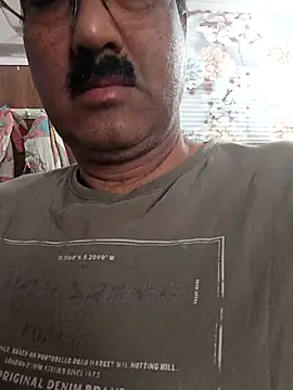 Snapshot of moonflower25 chatting on 4, 3, 2026 moonflower25 online show from 4, 3, 2026