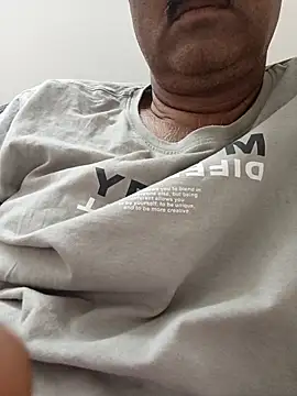 Snapshot of moonflower25 chatting on 15, 3, 2026 moonflower25 online show from 15, 3, 2026