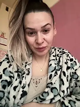 iSelena online show from 23, 3, 2026