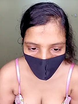 Snapshot of Rose-luckey chatting on 15, 10, 2025 Rose-luckey online show from 15, 10, 2025