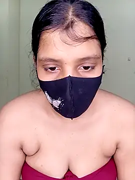 Snapshot of Rose-luckey chatting on 2, 11, 2025 Rose-luckey online show from 2, 11, 2025