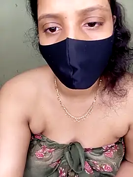 Snapshot of Rose-luckey chatting on 13, 11, 2025 Rose-luckey online show from 13, 11, 2025