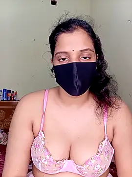 Snapshot of Rose-luckey chatting on 14, 11, 2025 Rose-luckey online show from 14, 11, 2025